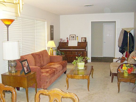 3rd image of 4308 Westdale Dr