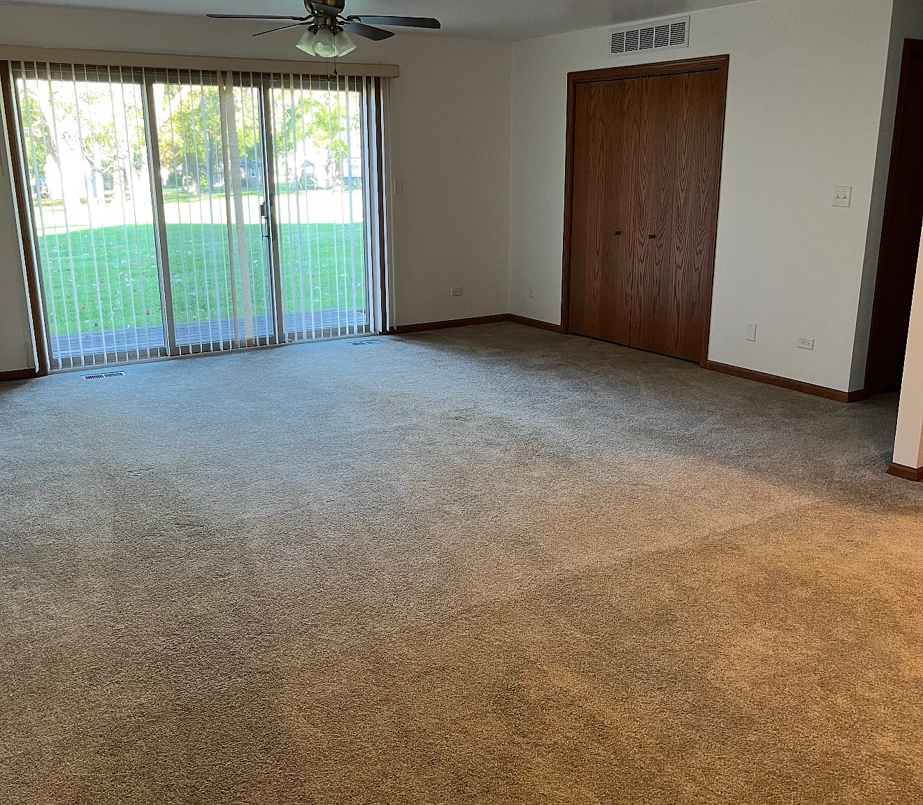 2 bed, 950 sqft, $1,200 — Photo 3