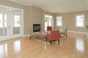 4th image of 2050 N New Jersey St