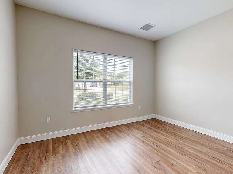 Eleven Oaks — Photo 86