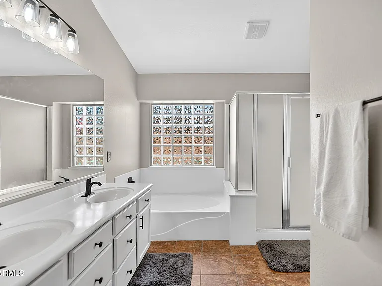 1342 E Judi Dr — Photo 8