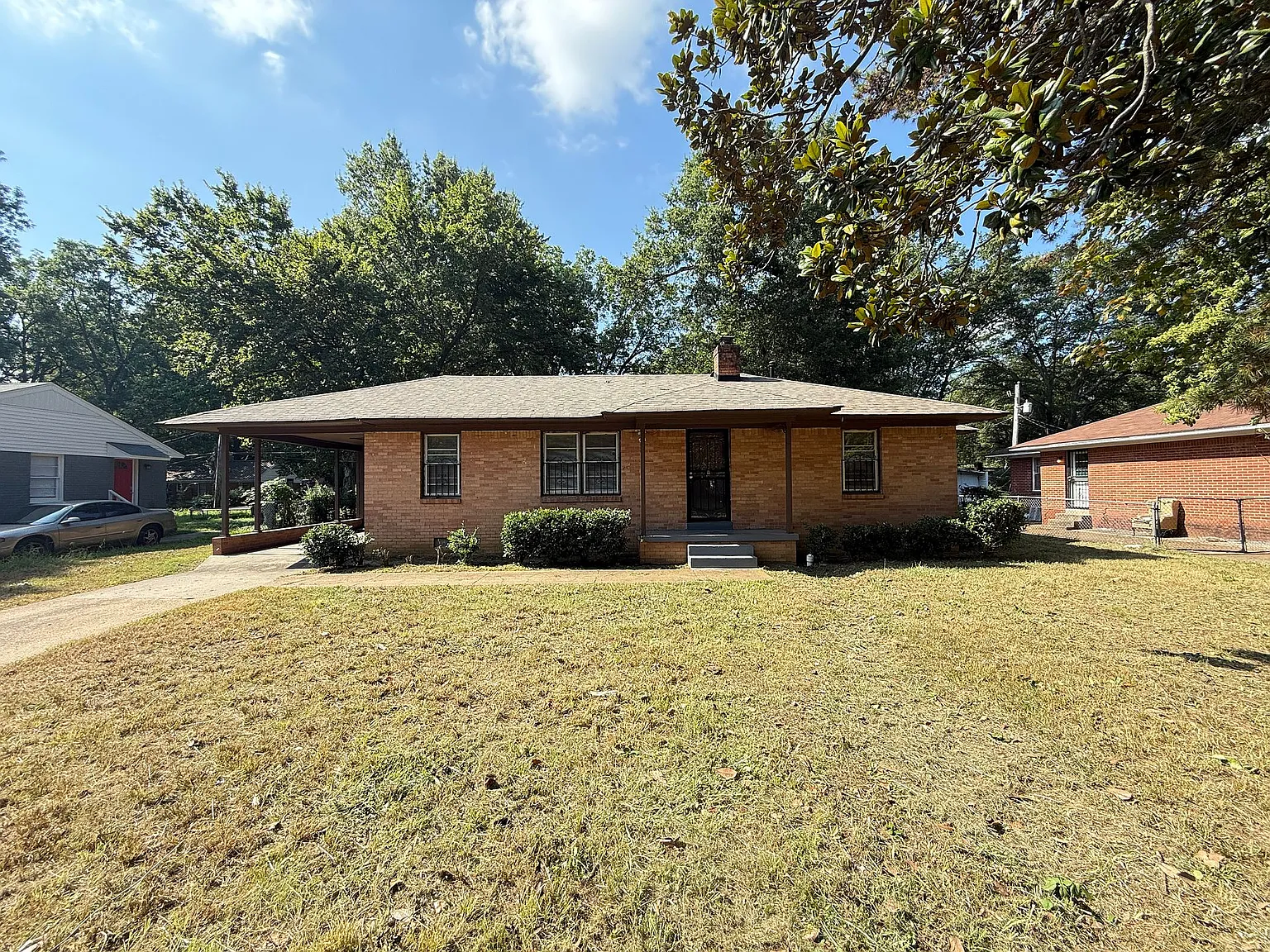 1683 Paullus Ave — Photo 1