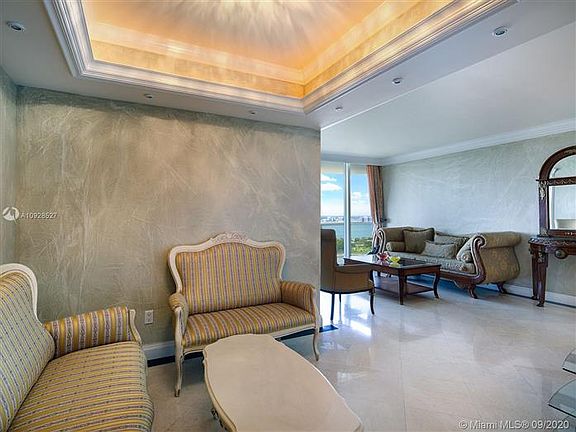 4th image of 4775 Collins Ave APT 3906