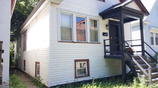 2nd image of 19 E 117th Pl