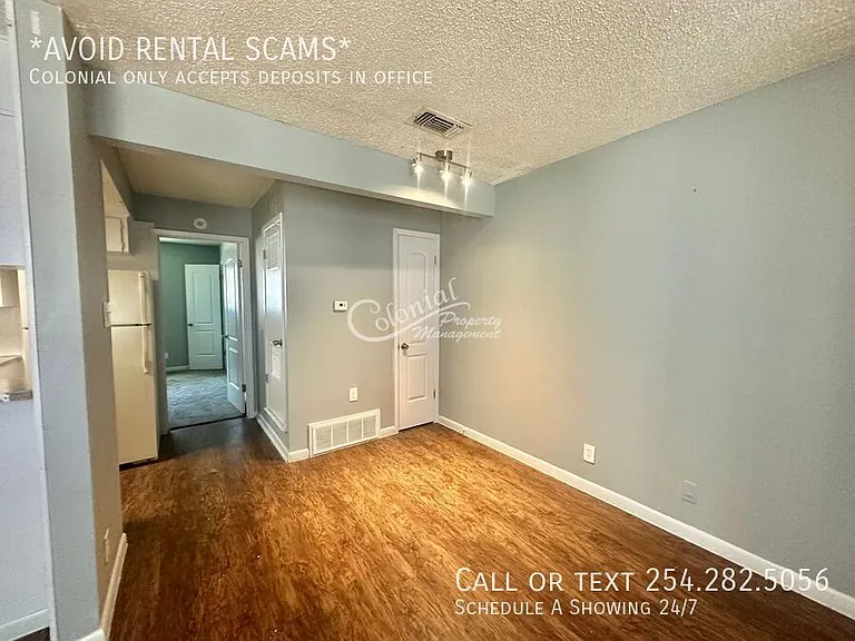2205 Muroc St #101 — Photo 4