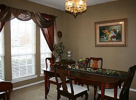 3rd image of 3171 Guadaloupe