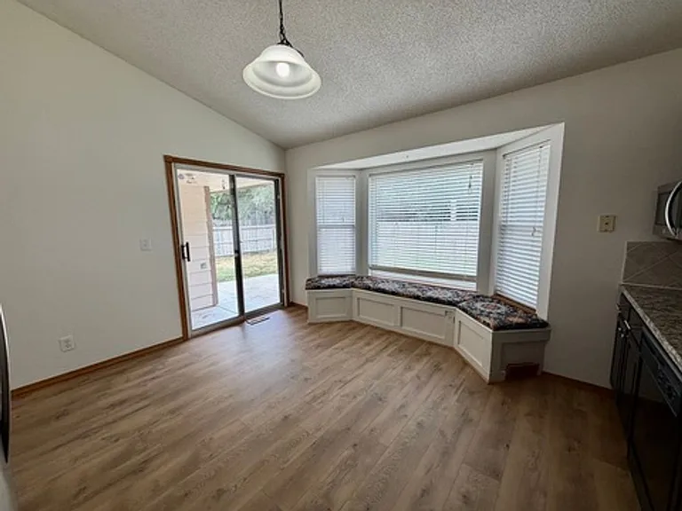 2315 N Brandon Cir — Photo 5