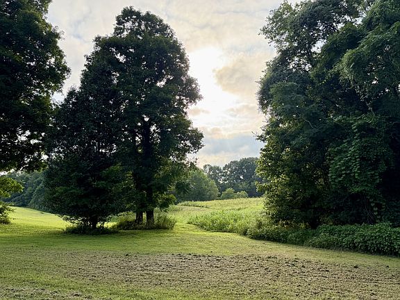 4th image of 669 Houston Fielder Rd