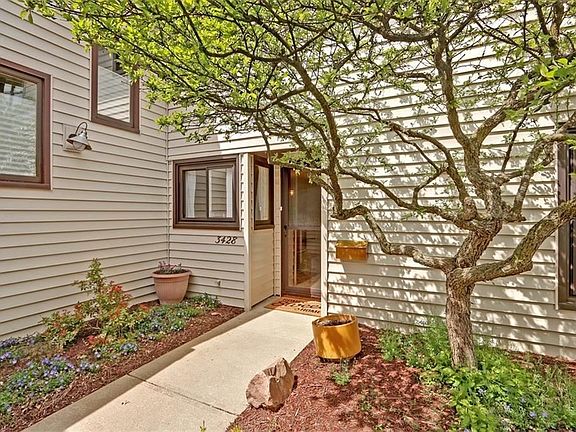 2nd image of 3428 Mayfield Rd #3486