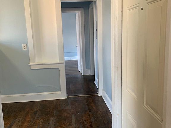 3rd image of 100-102 S Sussex St