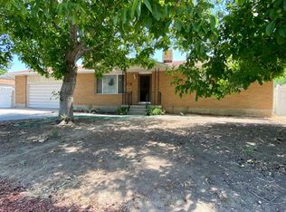 11415 S Sandy Creek Dr, Sandy, UT 84094