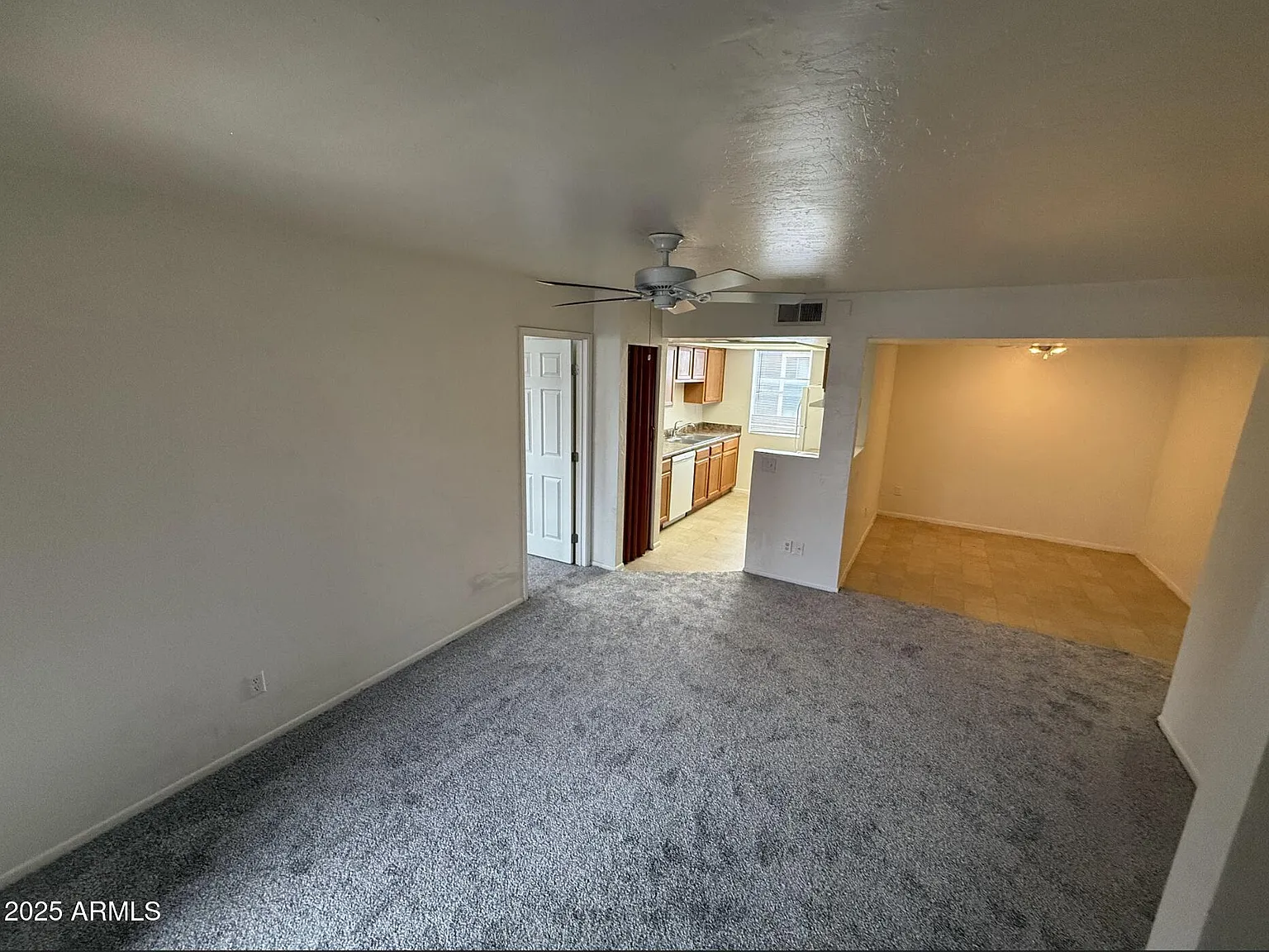 2 bed, 825 sqft, $1,300 — Photo 2