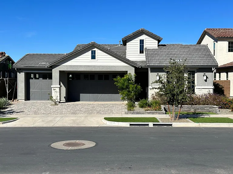 9616 E Rainbow Ave — Photo 1