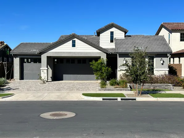 9616 E Rainbow Ave, Mesa, AZ 85212