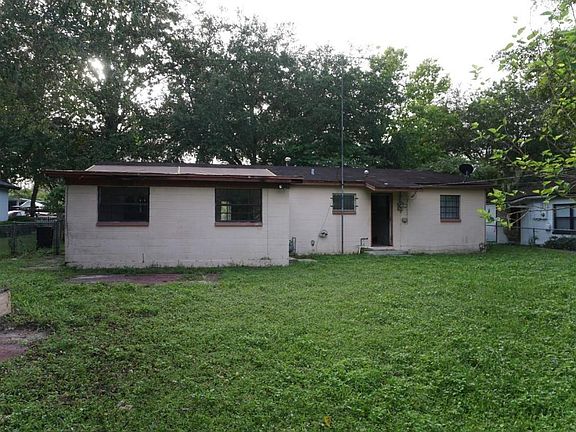 3rd image of 1214 SE 17th Dr