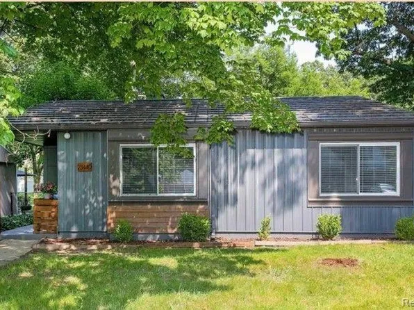 23440 Oneida St, Oak Park, MI 48237