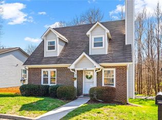 648 Lantern Ridge Dr, Winston Salem, NC 27104