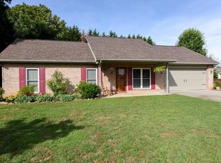 305 Headrick View Dr, Maryville, TN 37804