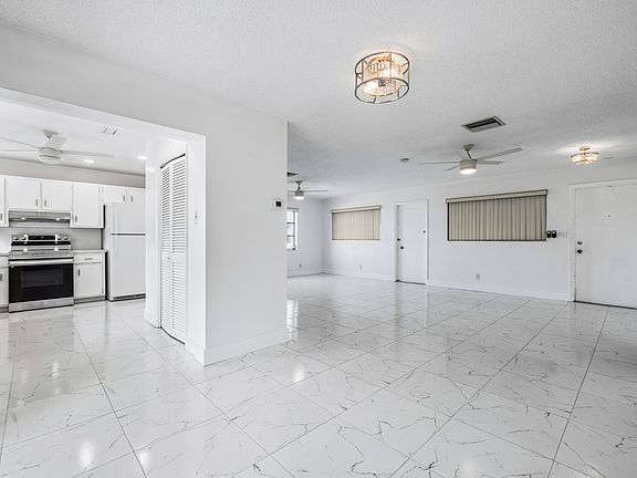 4th image of 941 Crystal Lake Drive #207