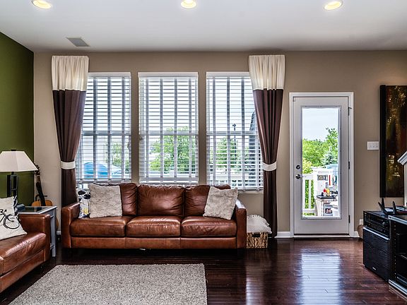 5th image of 3065 Coral Ln #4-40