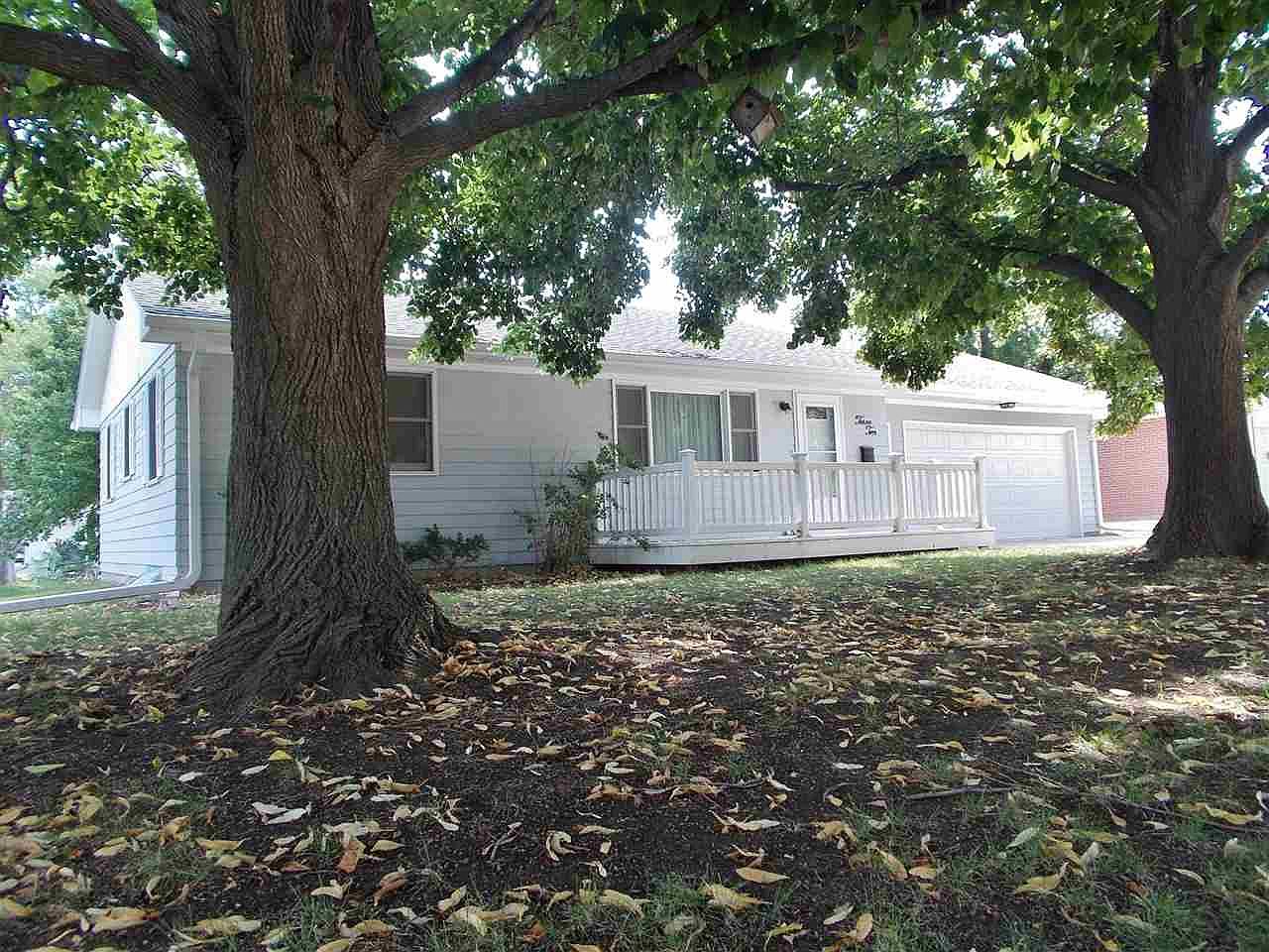 310 S 23rd St Beatrice NE 68310 Zillow