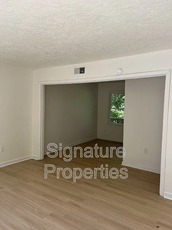 2 bed, 1.5 bath, $875 — Photo 3