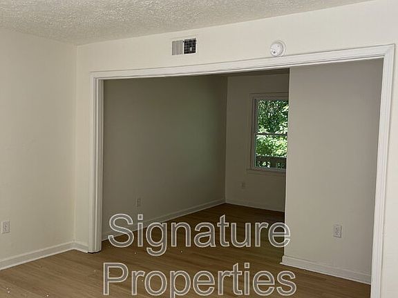 3rd image of 1055 Rives Rd APT 13