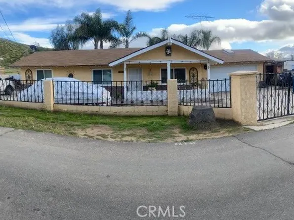 23981 Lucas Dr, Canyon Lake, CA 92587