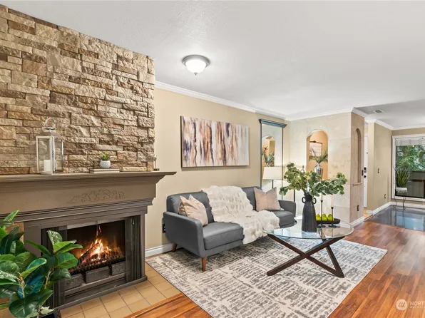 10819 NE 37th Place #229, Bellevue, WA 98004