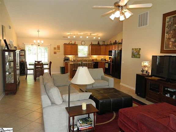 4th image of 139 Crescent Creek Ct