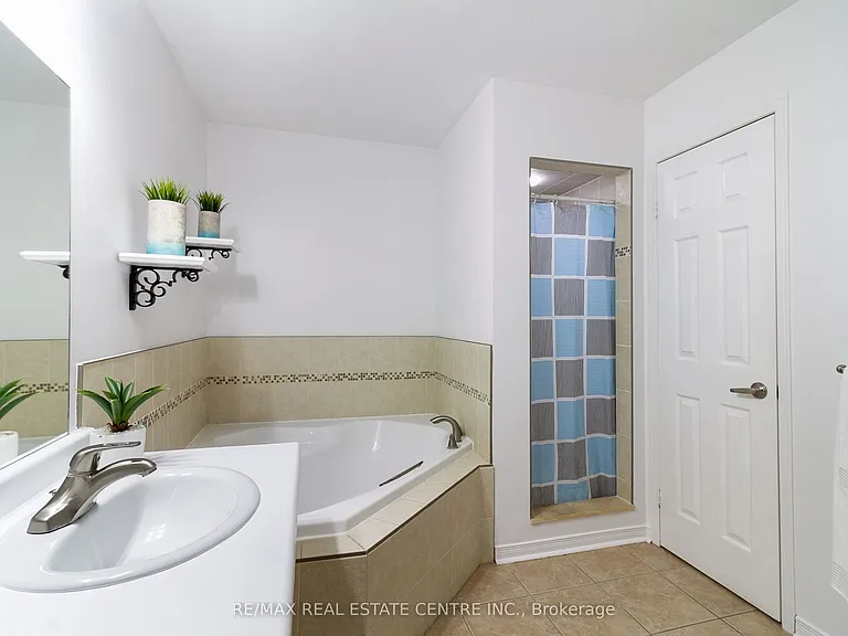 334 Perry Rd — Photo 35