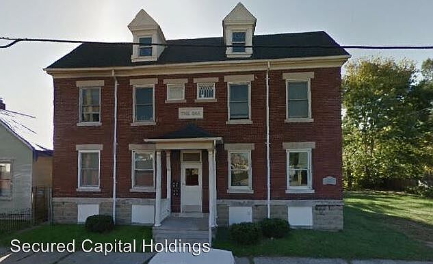 1st image of 664 Oak St APT 3