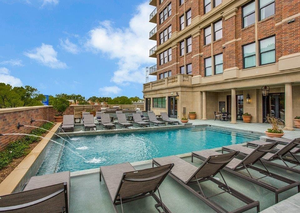 1st image of 3140 Harvard Ave #809