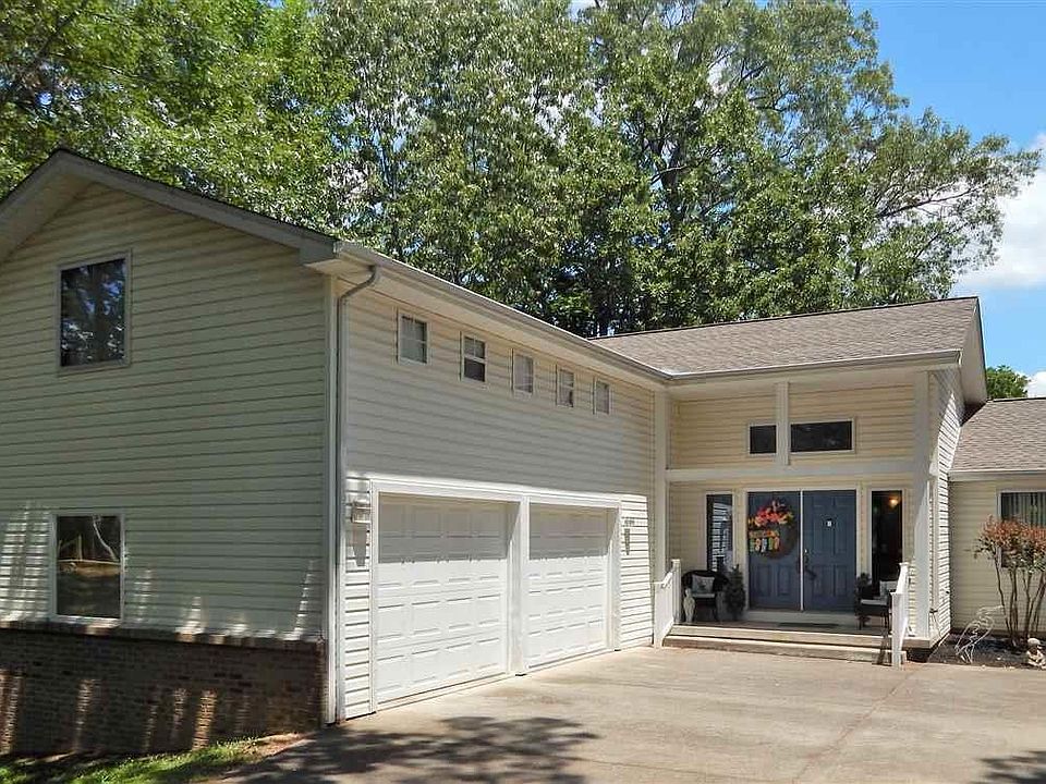 1st image of 37 Shore Lane Kentucky Lake Subdivision