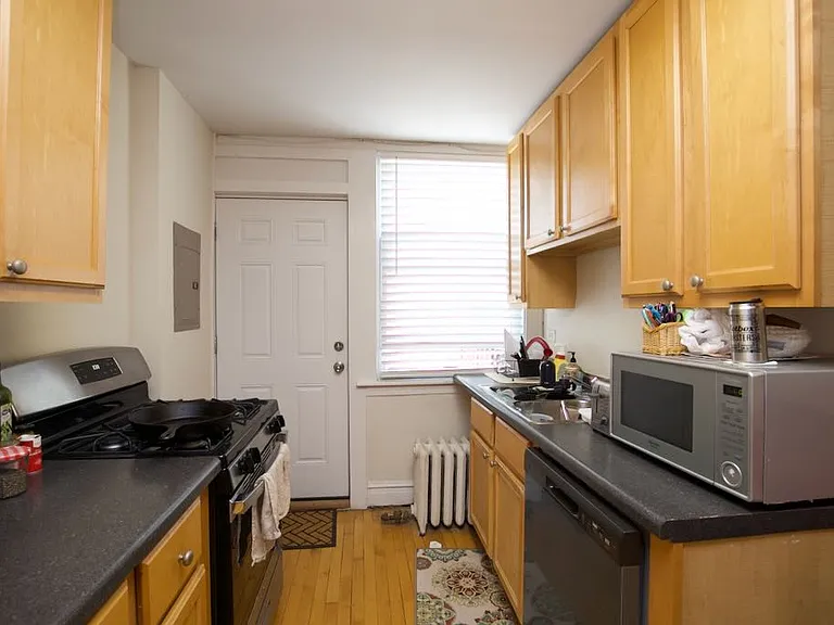 733 Elm St #103 — Photo 3