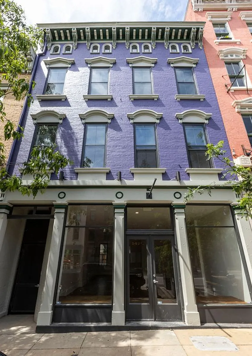 Building Photo - 1425 Main Street