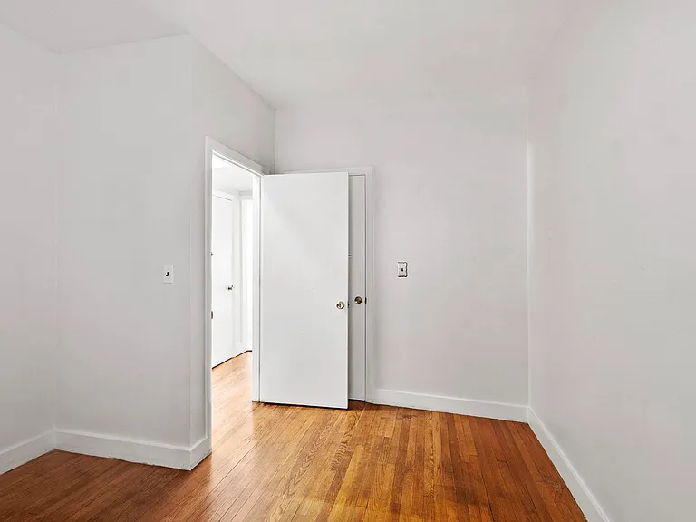 2-44 Dana St — Photo 12