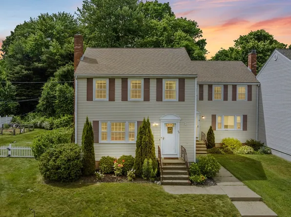 45 Cobb Rd #45, Wrentham, MA 02093