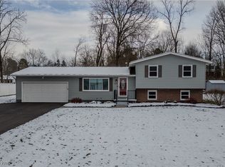 5498 Edwards Rd, Ravenna, OH 44266