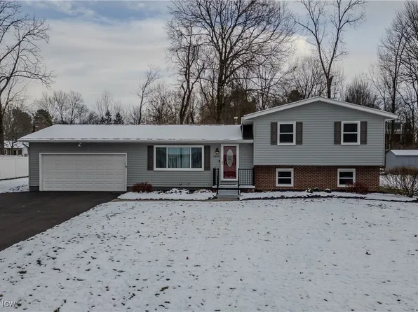 5498 Edwards Rd, Ravenna, OH 44266