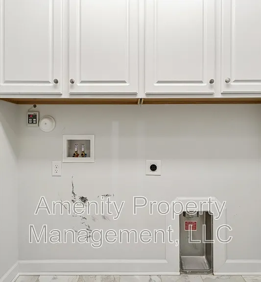 5434 Center St #1 — Photo 11