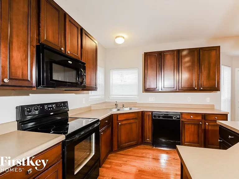 124 Brookfield Blvd — Photo 6