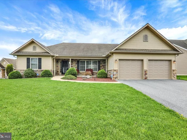 17 Park View Dr, Myerstown, PA 17067