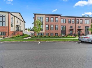 47 E Hartwick Dr, Skillman, NJ 08558