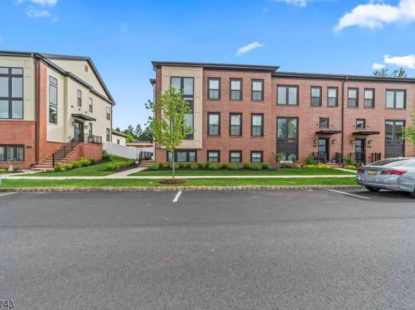 47 E Hartwick Dr, Montgomery Twp., NJ 08558