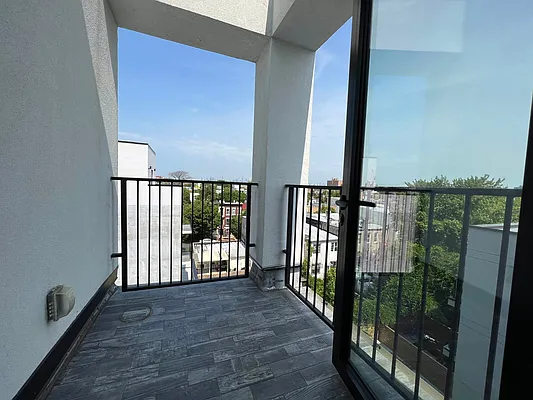 Rented by Rumah Realty Inc | media 16