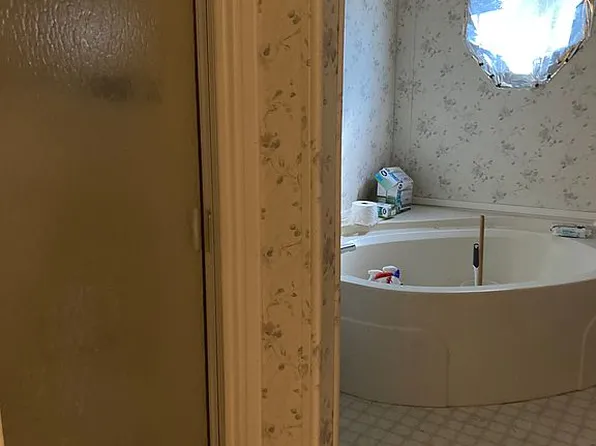 2190 Stamps Shady Grove Rd, Monterey, TN 38574