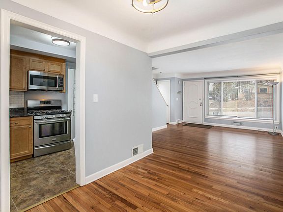 5th image of 521 Snyder Ave