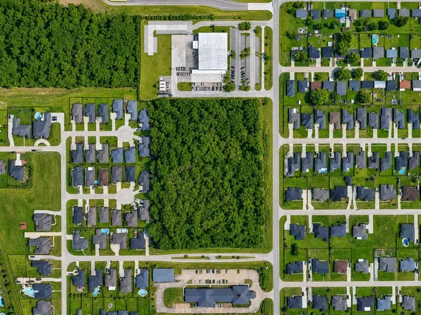Lake St, Lake Charles, LA 70605
