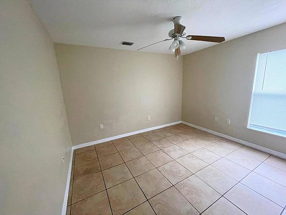 3rd image of 782 Squirrel Ct Unit B